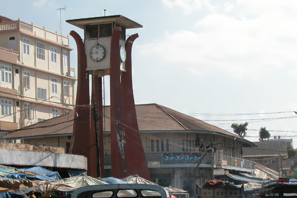 (シャン州・タウンジー、2004年)(c) 筆者撮影